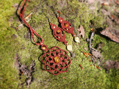 Flower of Life Macramé Pendant with Tiger's Eye