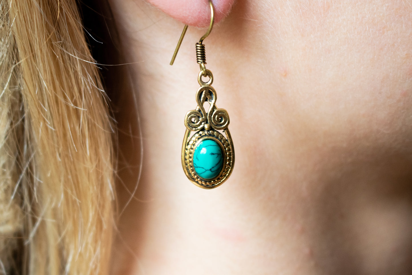 Vintage-Inspired Drop Earrings