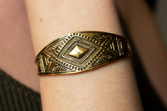Vintage-Inspired Geometric Brass Cuff