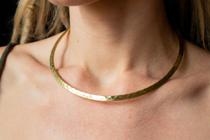 Minimalist Hammered Gold Collar