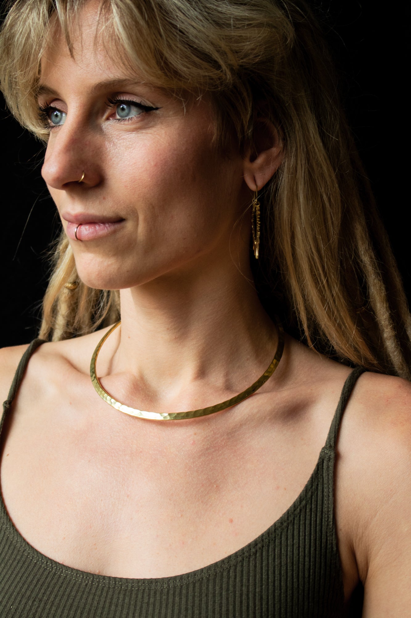 Minimalist Hammered Gold Collar