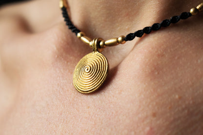 Spiral pendant necklace